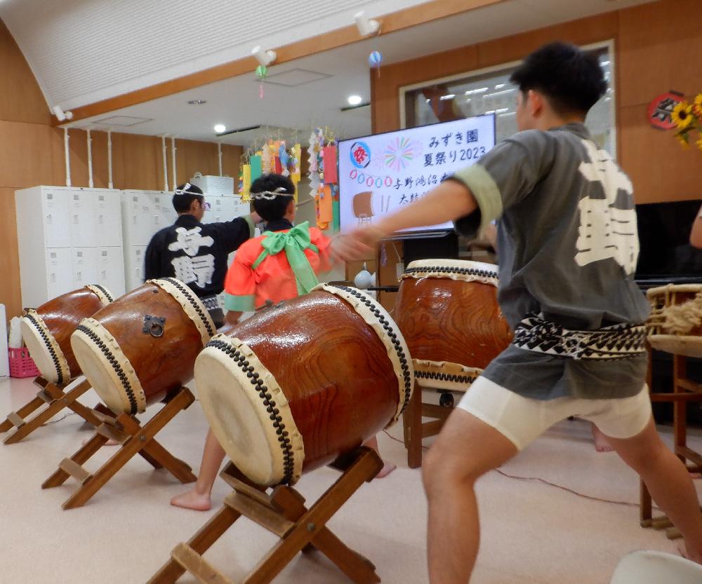 与野鴻沼太鼓さんの演奏